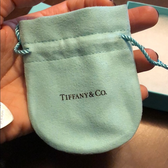 Tiffany box and bag. - Picture 2 of 3